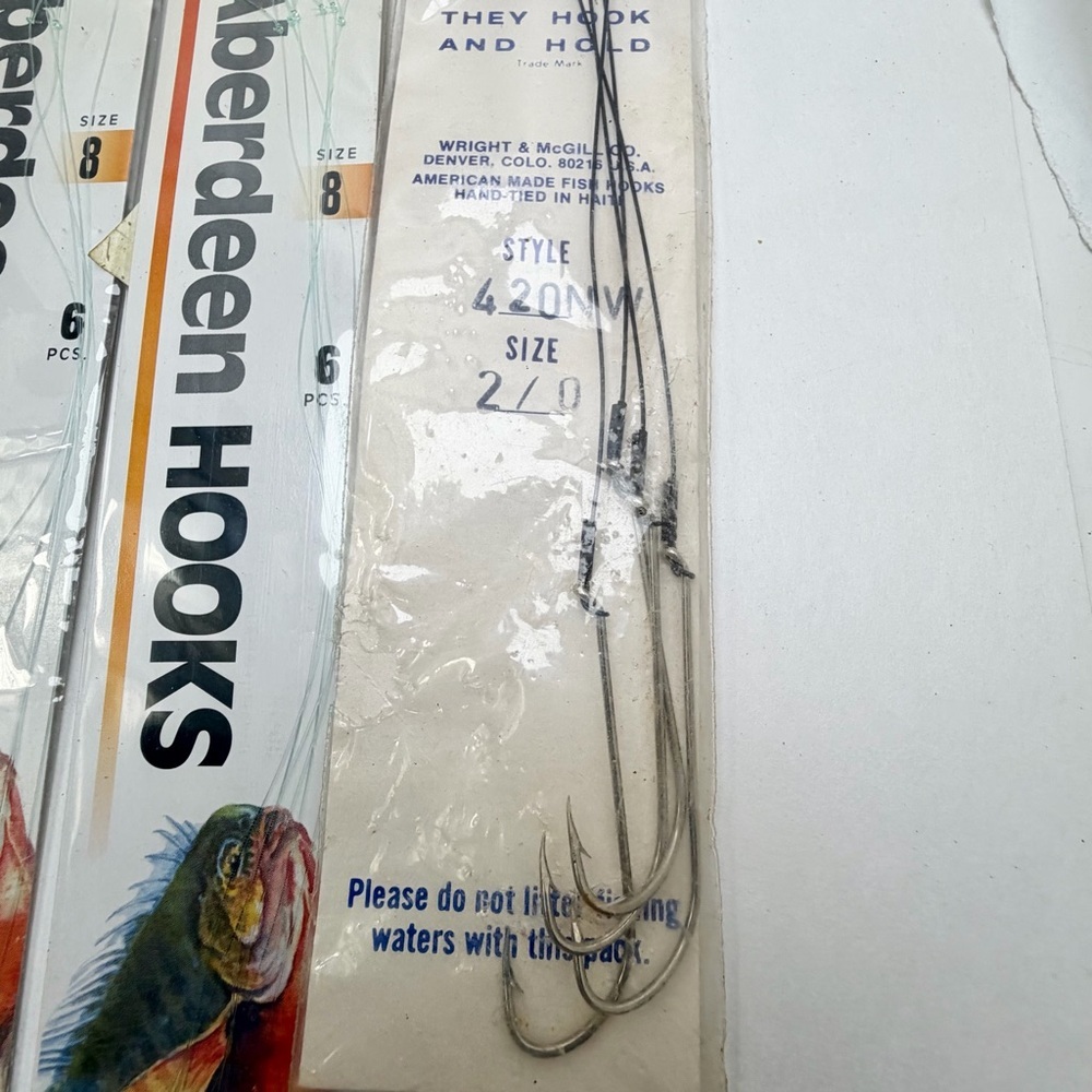 Vintage Fishing Hook Lot Danielson Aberdeen Eagle Claw 100+ pcs - Picture 5 of 6